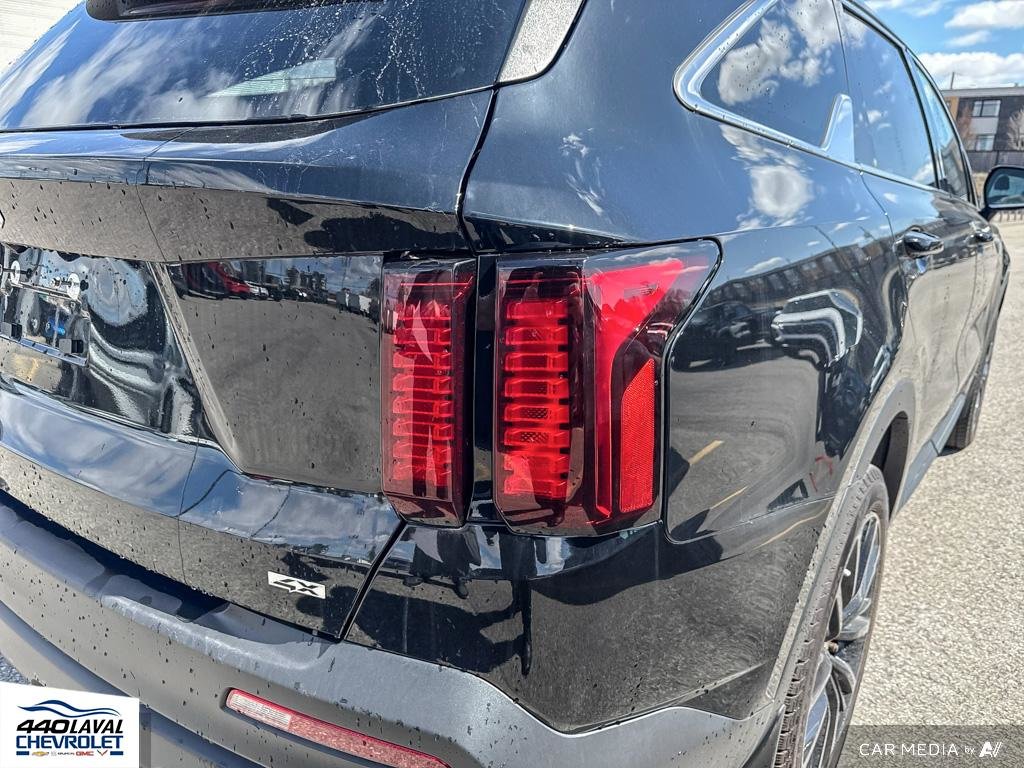 Kia Sorento LX+-7PASSAGERS-MAGS NOIR-SIÈGES CHAUFFANT 2023 à Charlemagne, Québec - 8 - w1024h768px