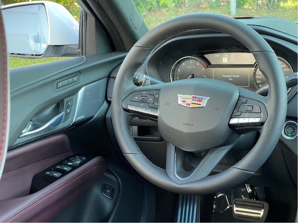 2026 Cadillac CT4 in Joliette, Quebec - 14 - w1024h768px