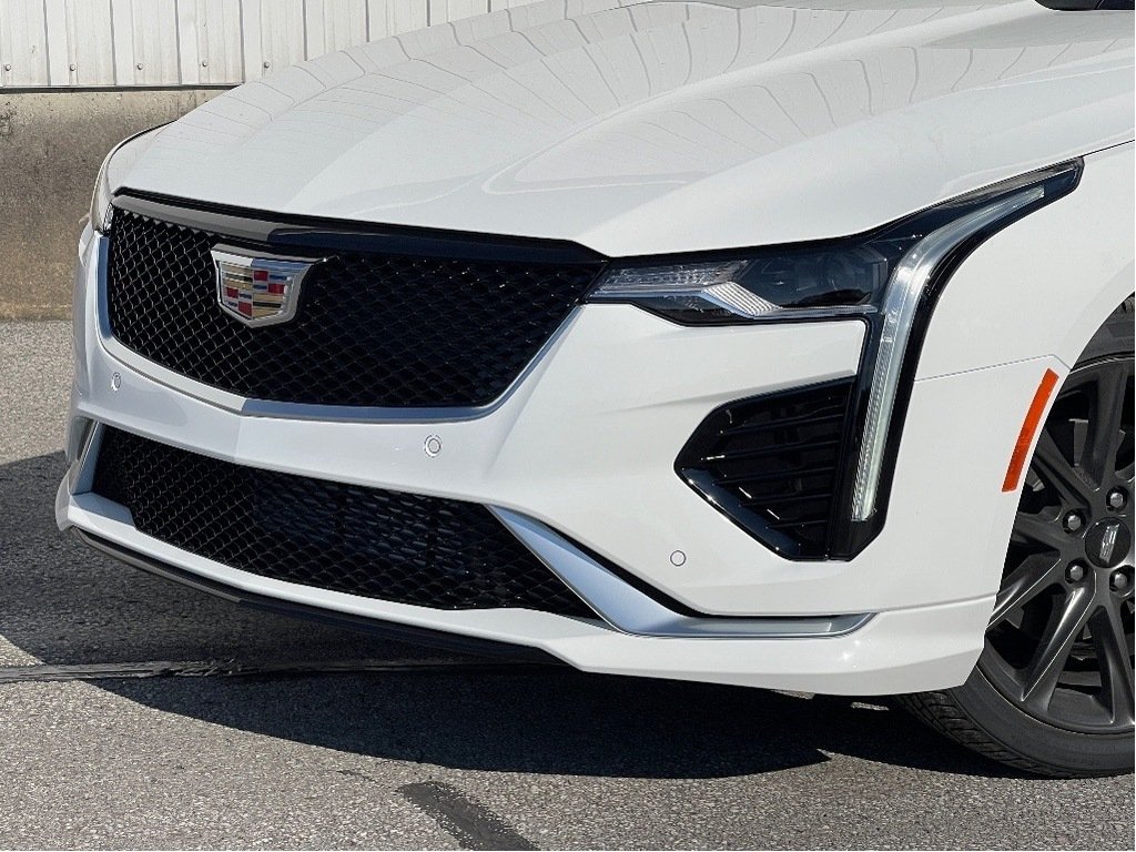 2026 Cadillac CT4 in Joliette, Quebec - 6 - w1024h768px