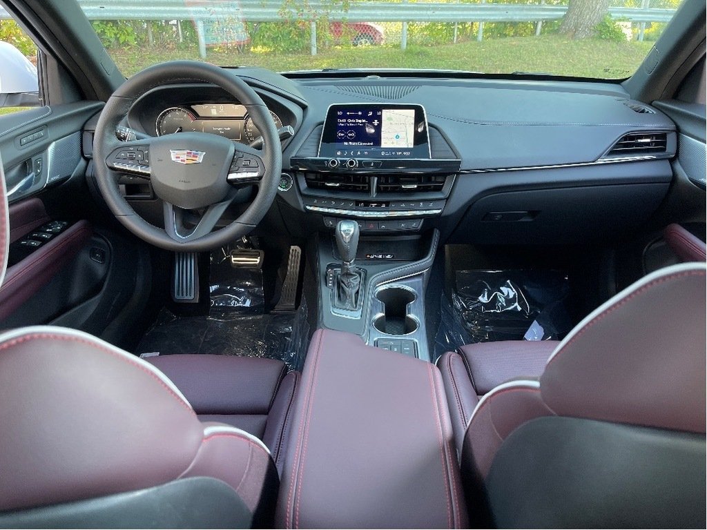 2026 Cadillac CT4 in Joliette, Quebec - 12 - w1024h768px