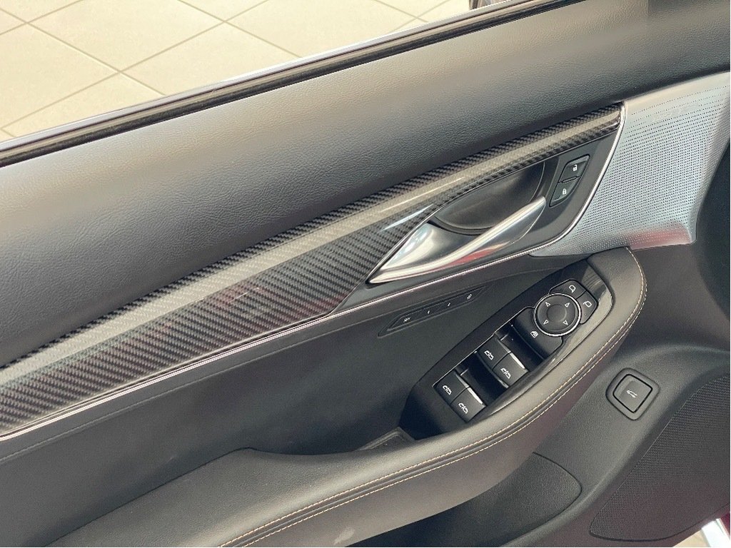 2024 Cadillac CT5 in Joliette, Quebec - 13 - w1024h768px
