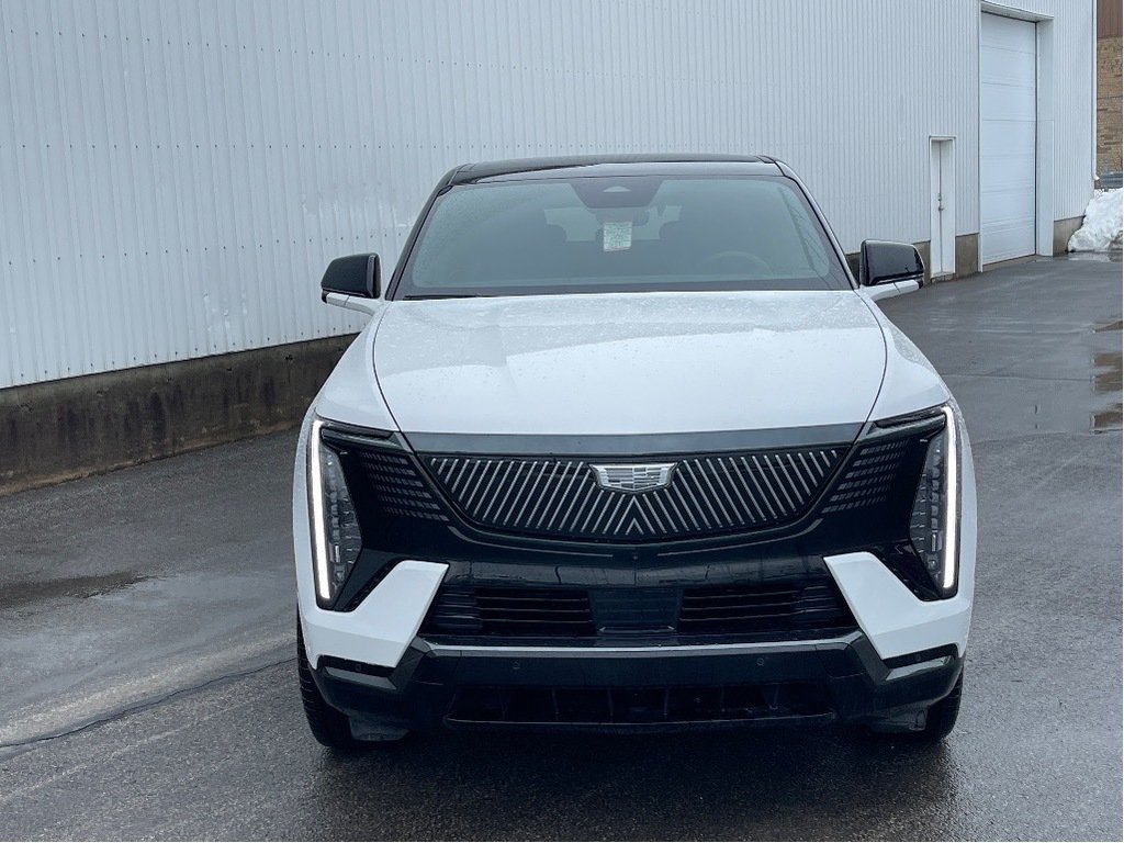 Cadillac Escalade IQ  2025 à Joliette, Québec - 2 - w1024h768px