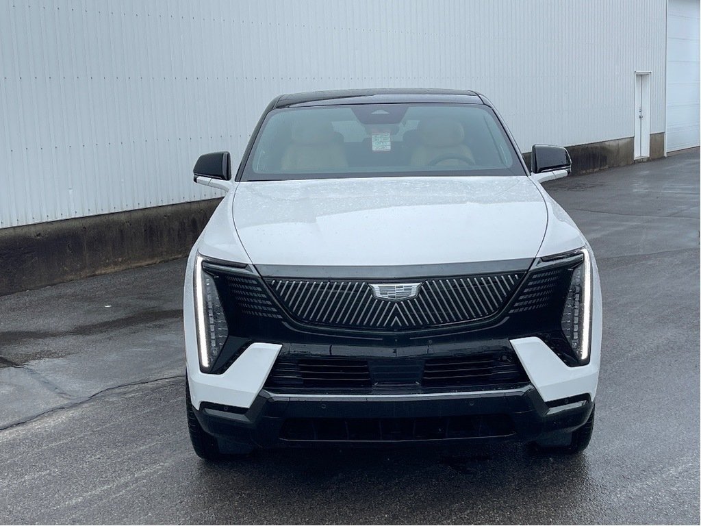 Cadillac Escalade IQ  2025 à Joliette, Québec - 2 - w1024h768px