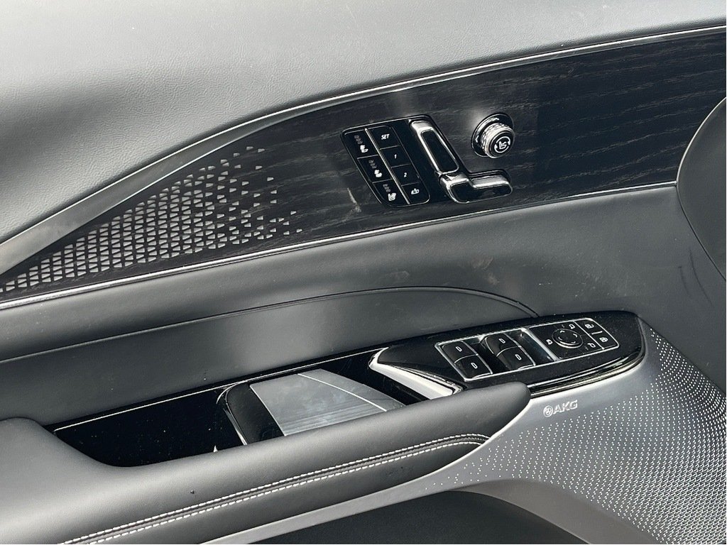 Cadillac LYRIQ-V  2026 à Joliette, Québec - 13 - w1024h768px