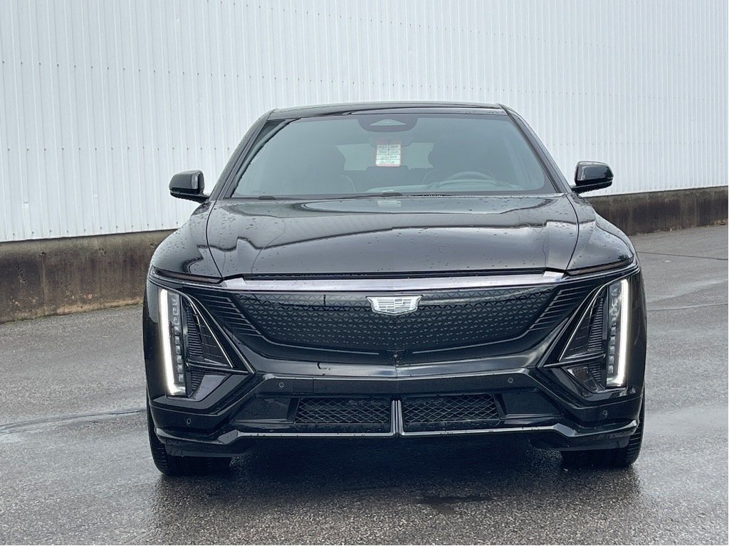 Cadillac LYRIQ-V  2026 à Joliette, Québec - 2 - w1024h768px
