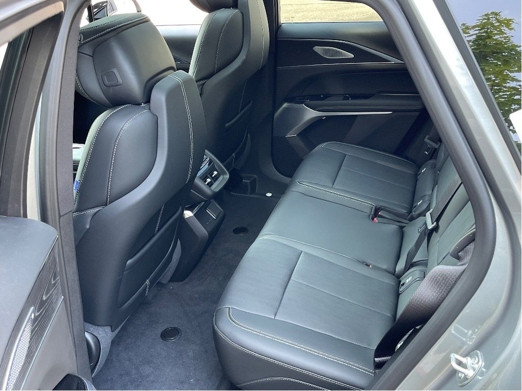 2026 Cadillac LYRIQ-V in Joliette, Quebec - 11 - w1024h768px