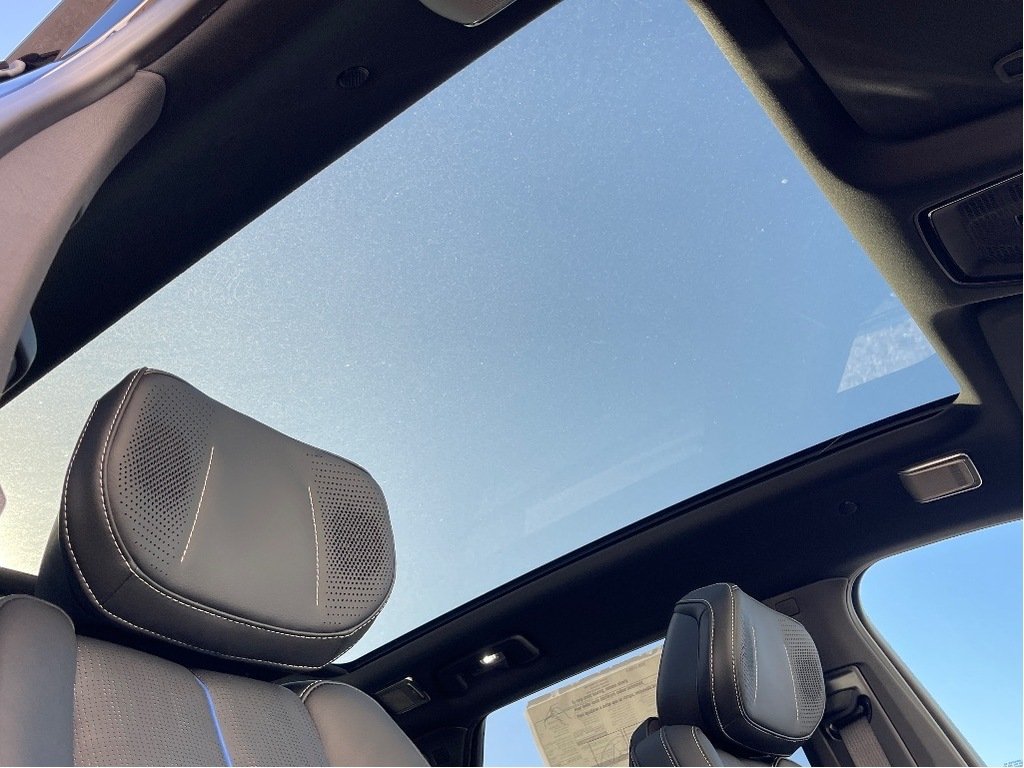 Cadillac LYRIQ-V  2026 à Joliette, Québec - 8 - w1024h768px