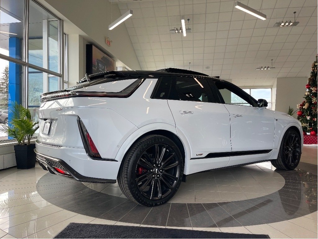 Cadillac LYRIQ-V  2026 à Joliette, Québec - 5 - w1024h768px