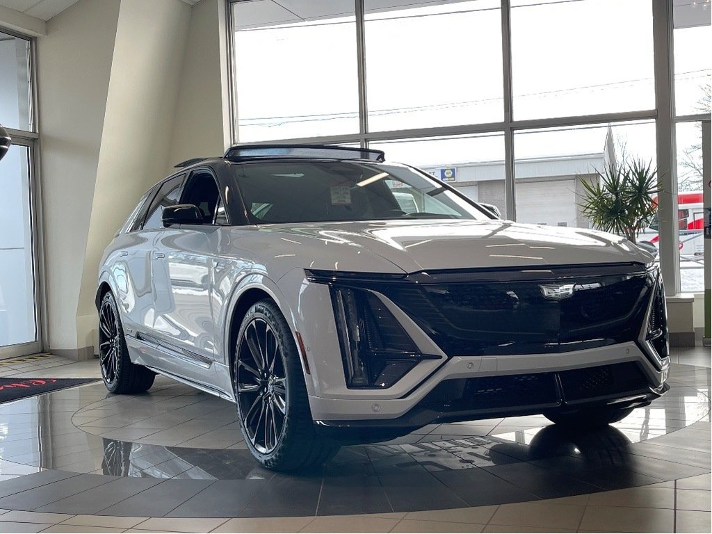 2026 Cadillac LYRIQ-V in Joliette, Quebec - 3 - w1024h768px