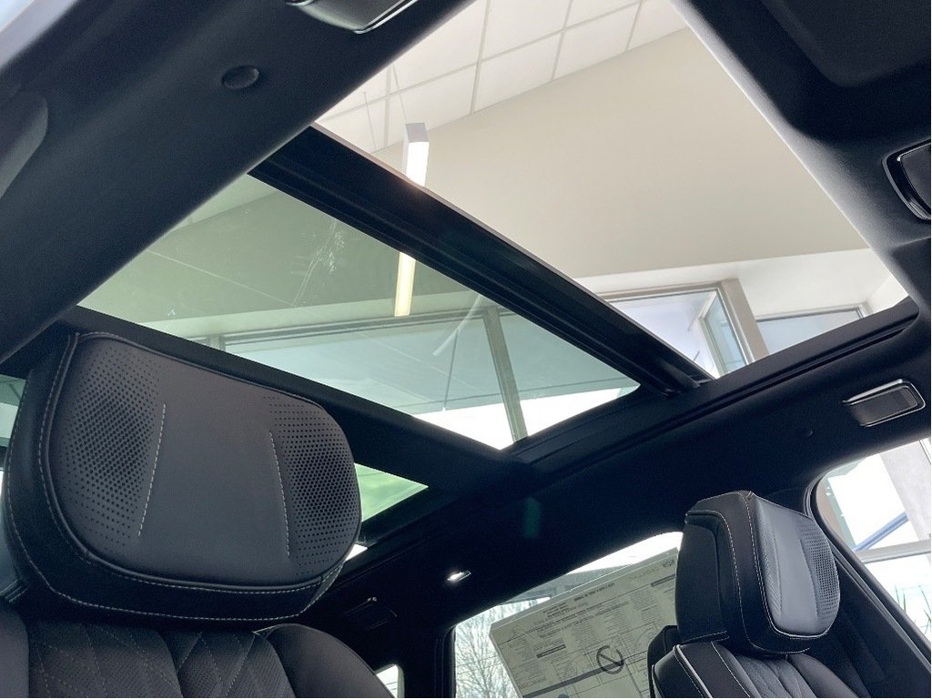 Cadillac LYRIQ-V  2026 à Joliette, Québec - 7 - w1024h768px