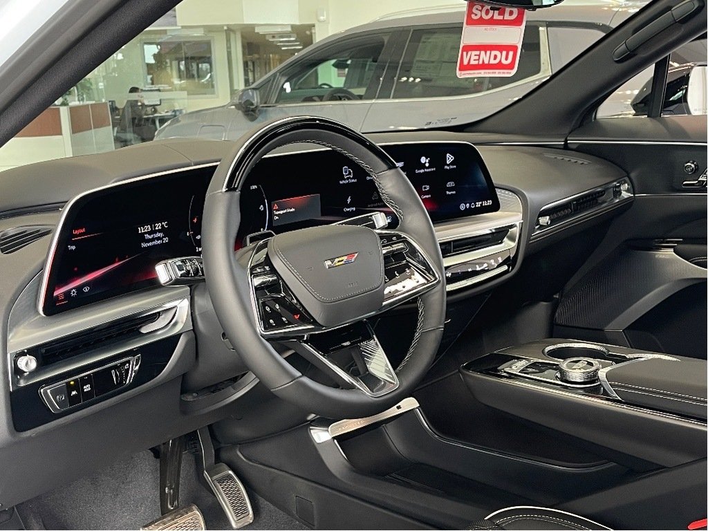2026 Cadillac LYRIQ-V in Joliette, Quebec - 8 - w1024h768px