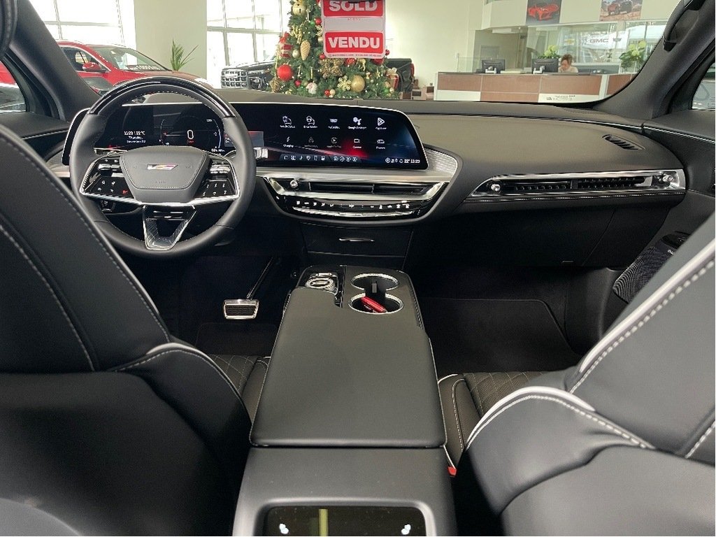 Cadillac Lyriq-V  2026 à Joliette, Québec - 11 - w1024h768px