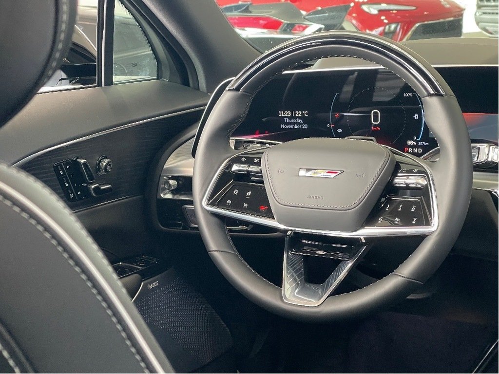 Cadillac Lyriq-V  2026 à Joliette, Québec - 13 - w1024h768px
