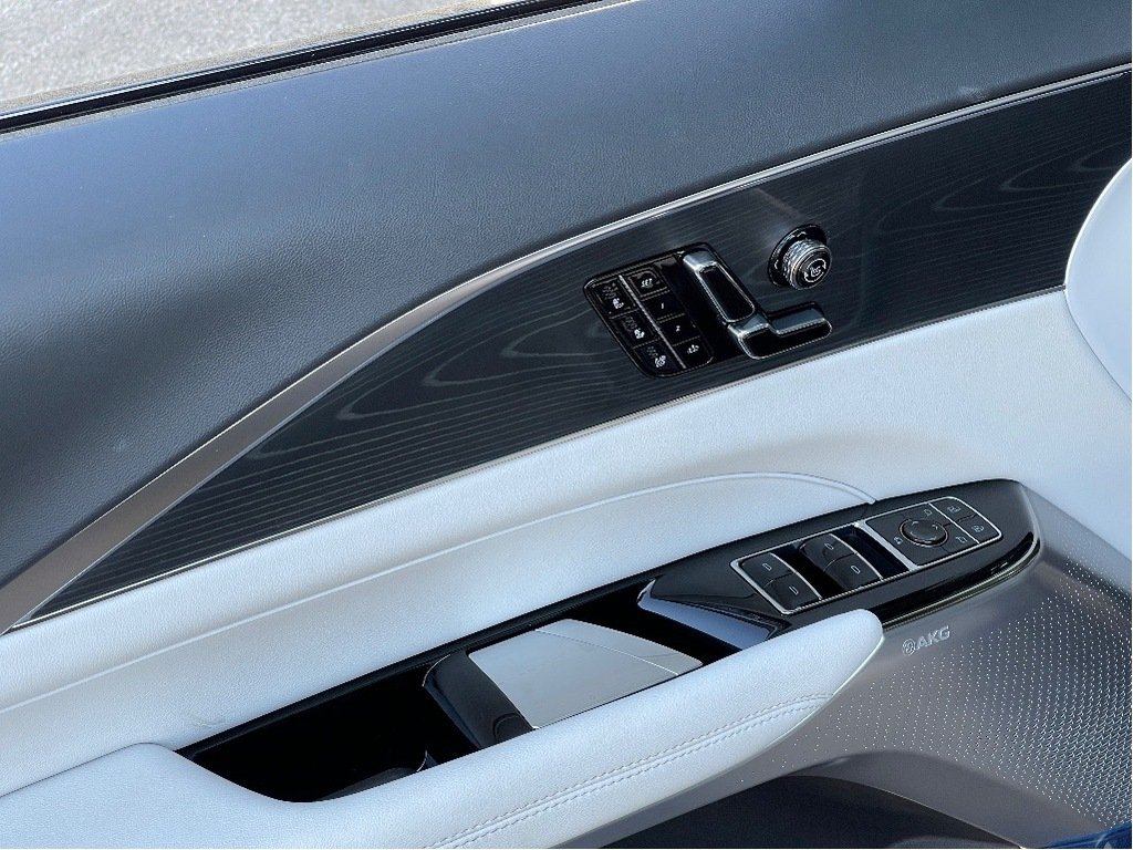 2026 Cadillac LYRIQ in Joliette, Quebec - 13 - w1024h768px