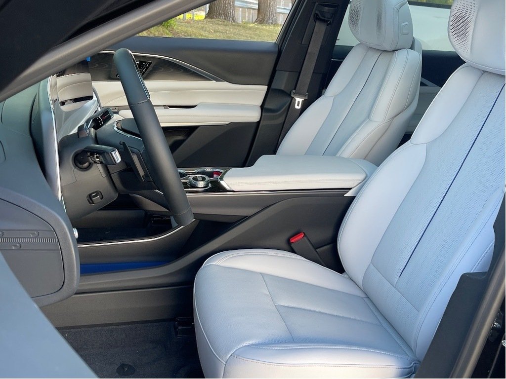 Cadillac LYRIQ  2026 à Joliette, Québec - 10 - w1024h768px