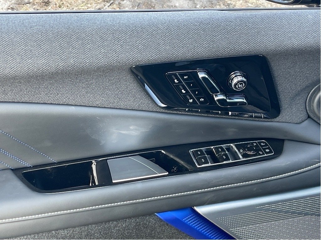 Cadillac Optiq-V  2026 à Joliette, Québec - 12 - w1024h768px