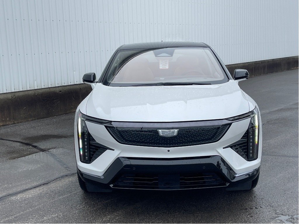 Cadillac OPTIQ  2025 à Joliette, Québec - 2 - w1024h768px