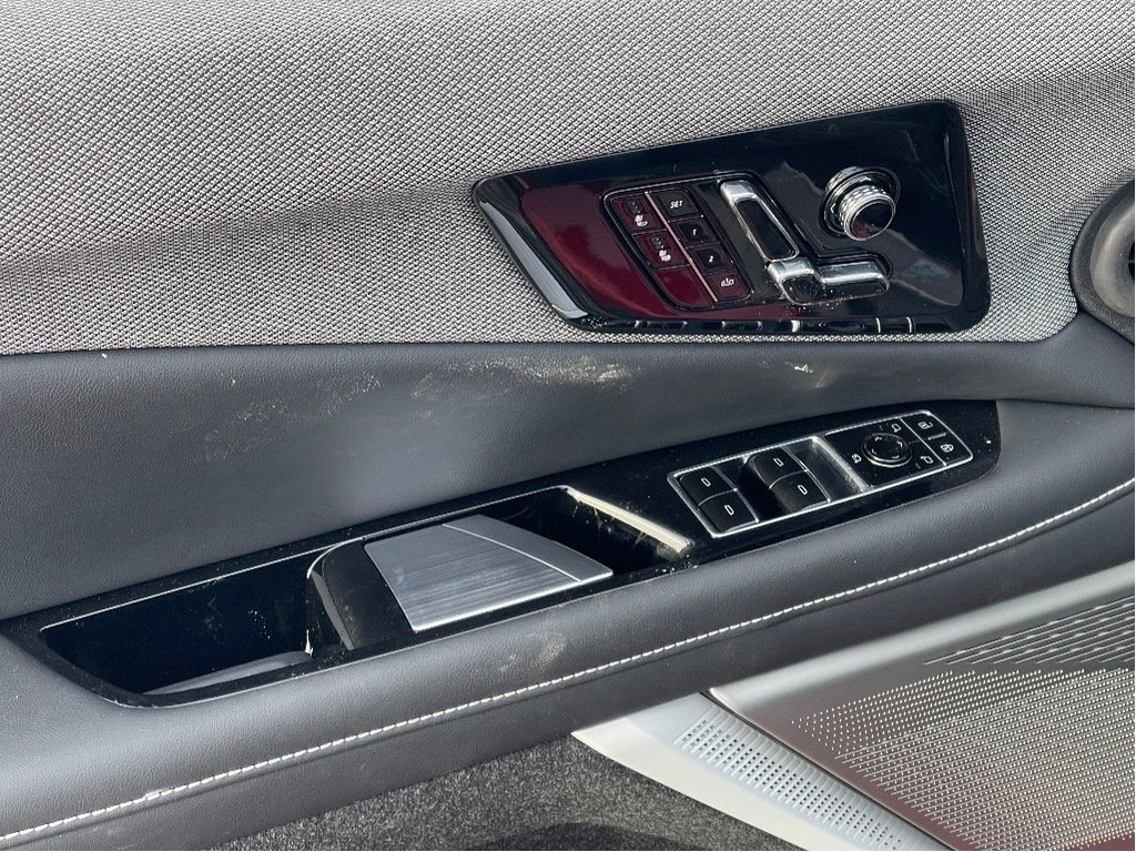 2026 Cadillac OPTIQ in Joliette, Quebec - 13 - w1024h768px