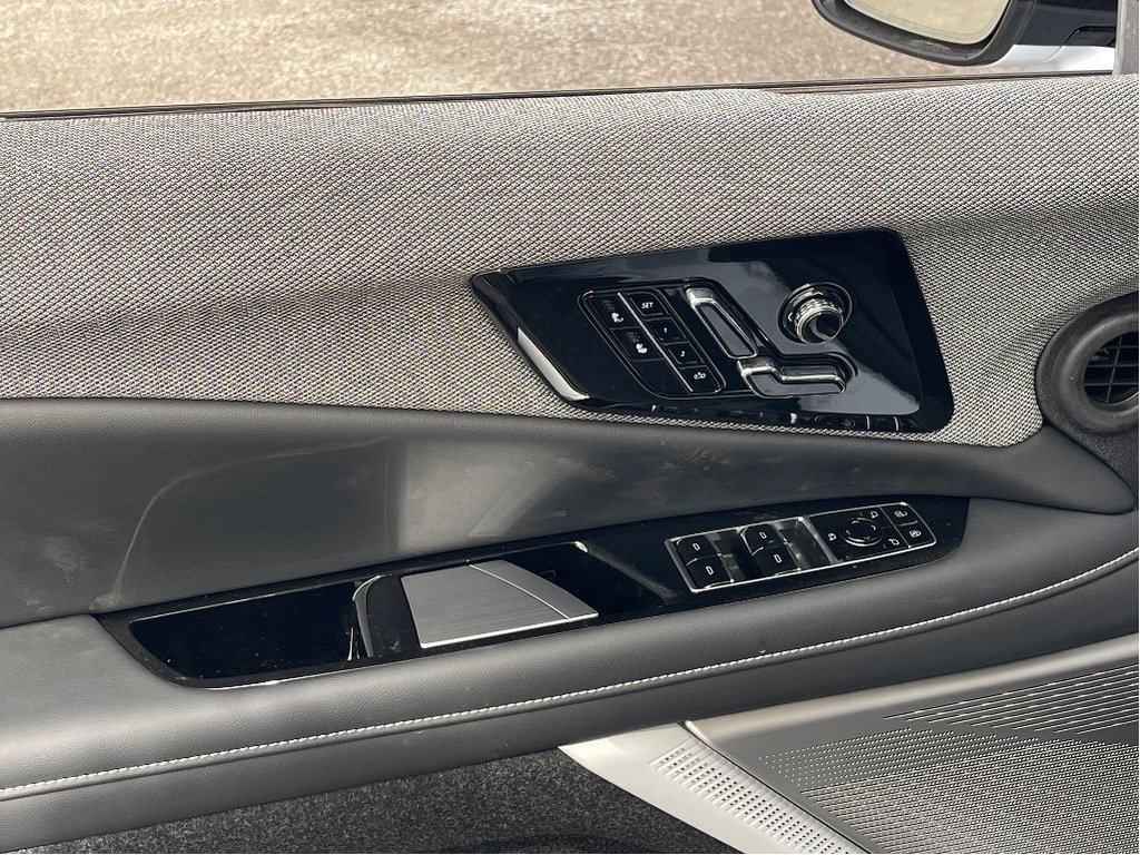 Cadillac Optiq  2026 à Joliette, Québec - 12 - w1024h768px