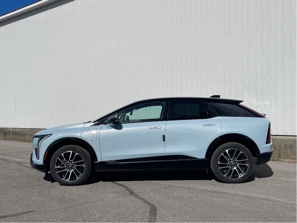 Cadillac Optiq  2026 à Joliette, Québec - 3 - w1024h768px
