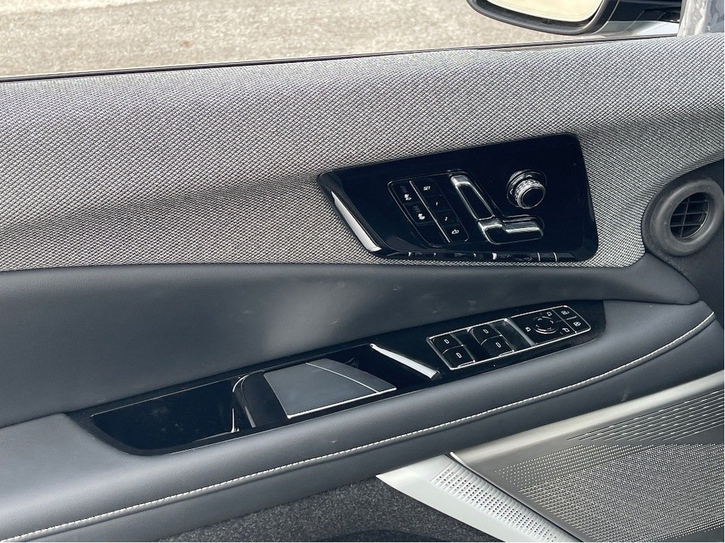 Cadillac Optiq  2026 à Joliette, Québec - 12 - w1024h768px