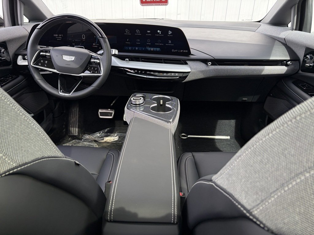 2026 Cadillac Optiq in Joliette, Quebec - 11 - w1024h768px