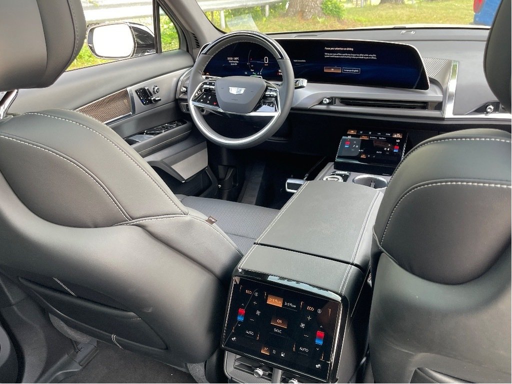 Cadillac VISTIQ  2026 à Joliette, Québec - 13 - w1024h768px