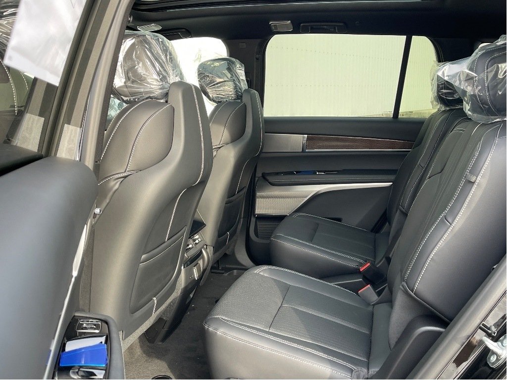 2026 Cadillac VISTIQ in Joliette, Quebec - 11 - w1024h768px