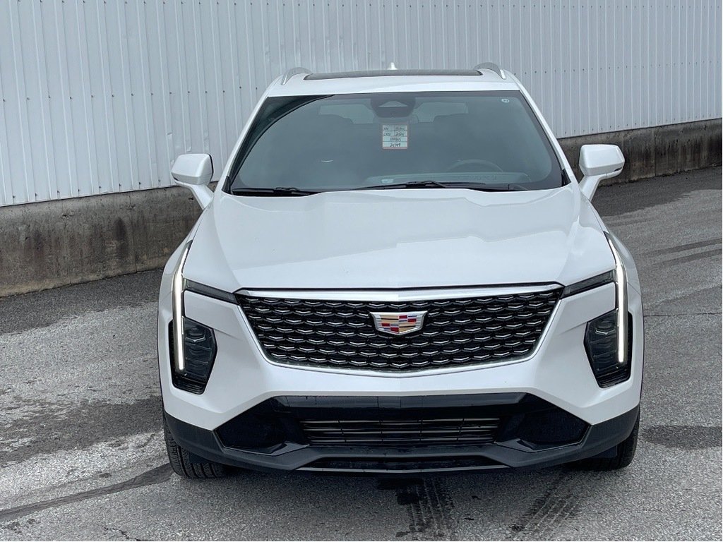 Cadillac XT4  2024 à Joliette, Québec - 2 - w1024h768px