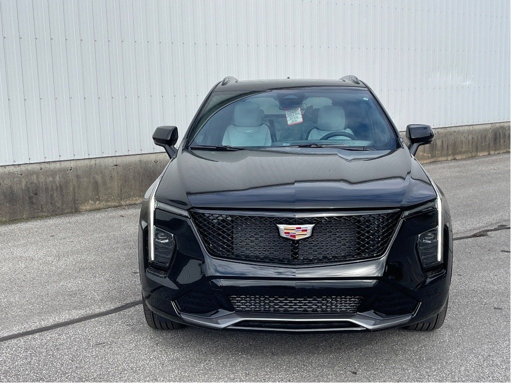 Cadillac XT4  2025 à Joliette, Québec - 2 - w1024h768px