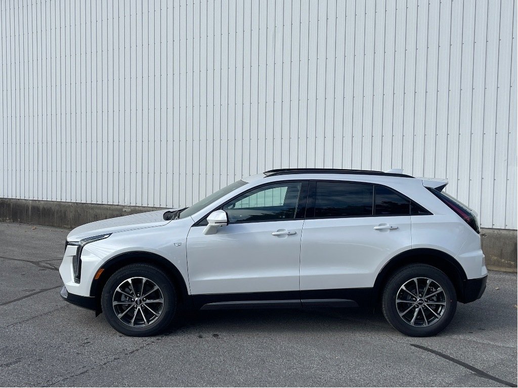 Cadillac XT4  2025 à Joliette, Québec - 3 - w1024h768px