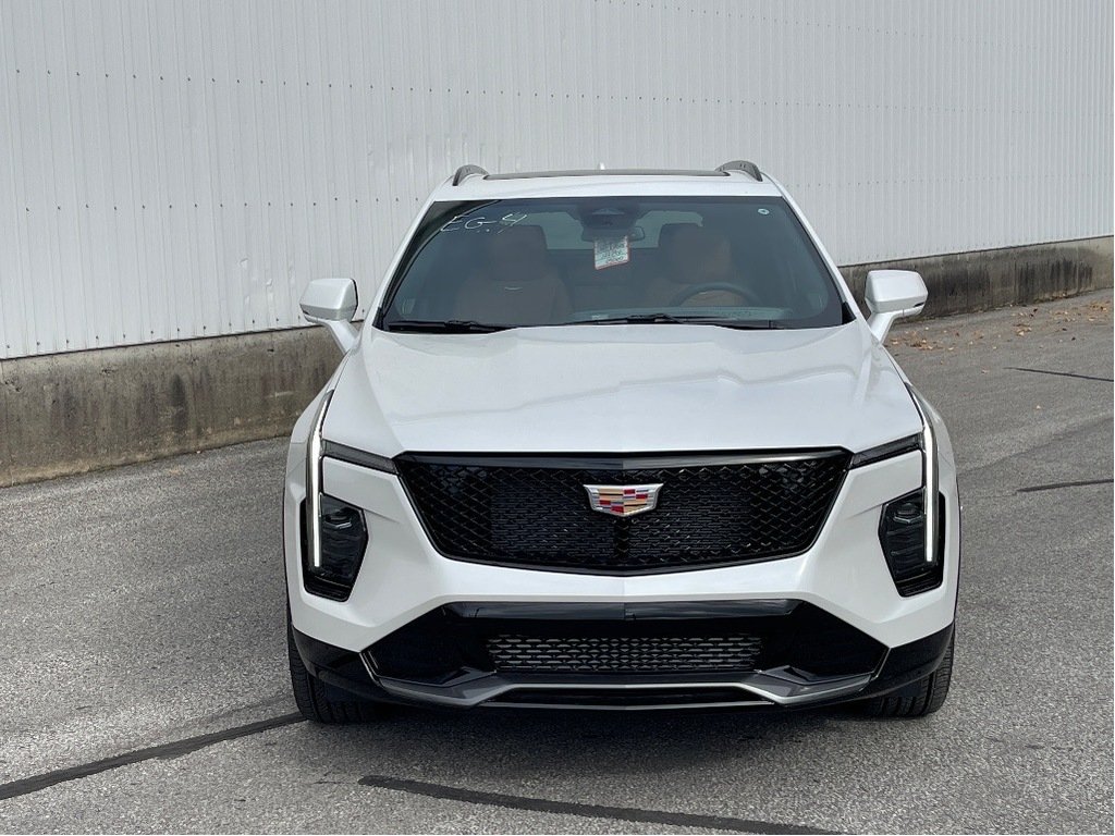 Cadillac XT4  2025 à Joliette, Québec - 2 - w1024h768px