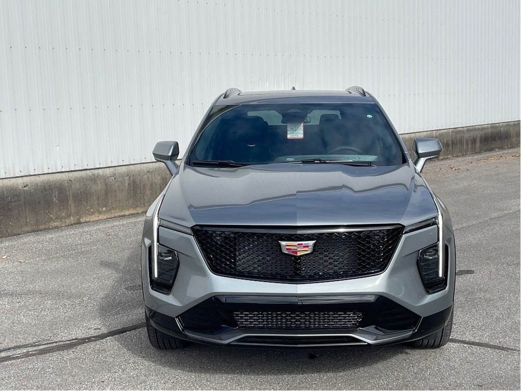 Cadillac XT4  2025 à Joliette, Québec - 2 - w1024h768px