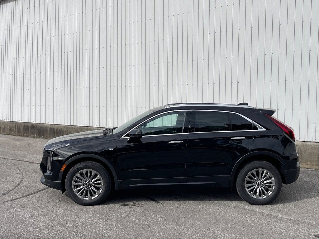 2025 Cadillac XT4 in Joliette, Quebec - 3 - w1024h768px