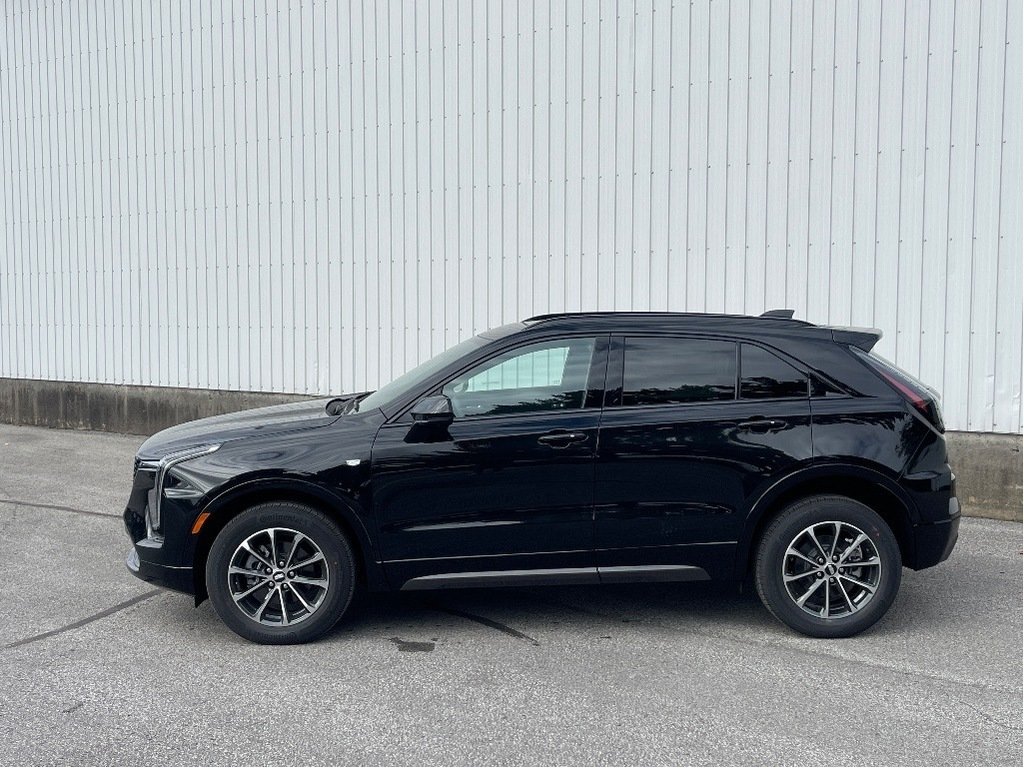 2025 Cadillac XT4 in Joliette, Quebec - 3 - w1024h768px