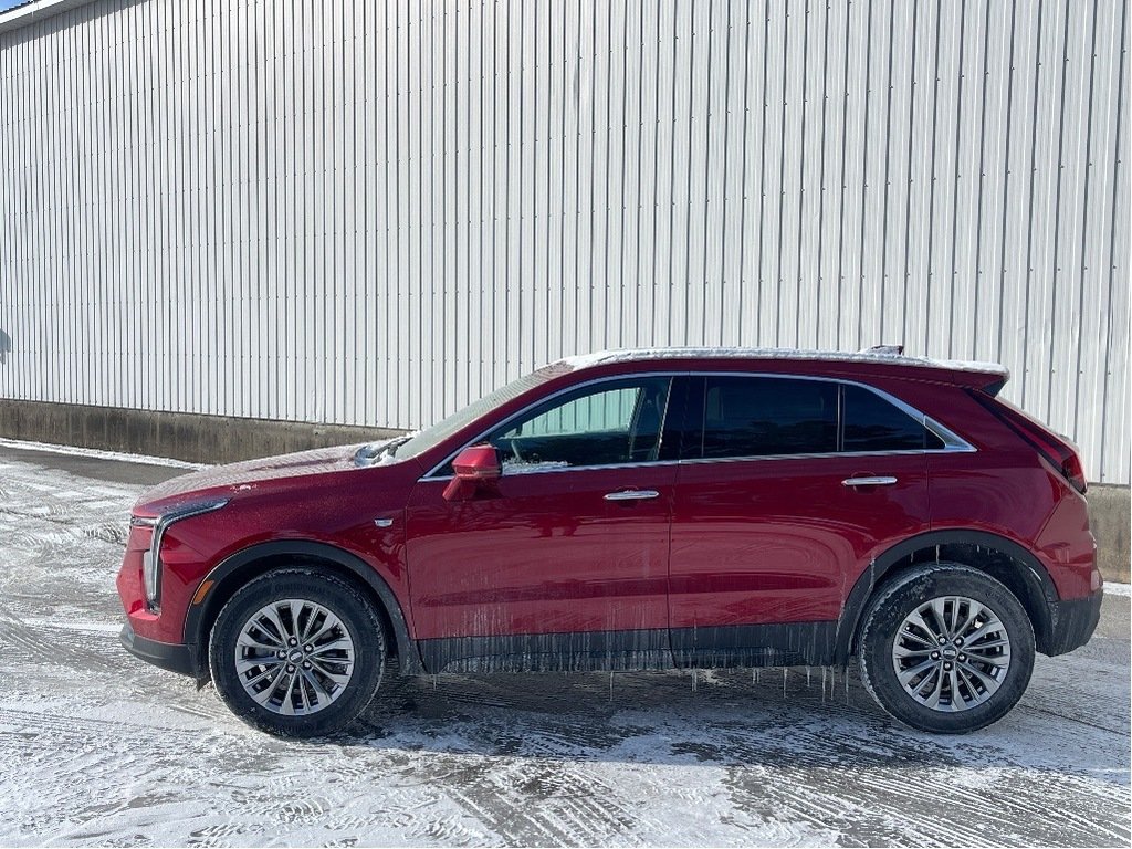 2025 Cadillac XT4 in Joliette, Quebec - 3 - w1024h768px