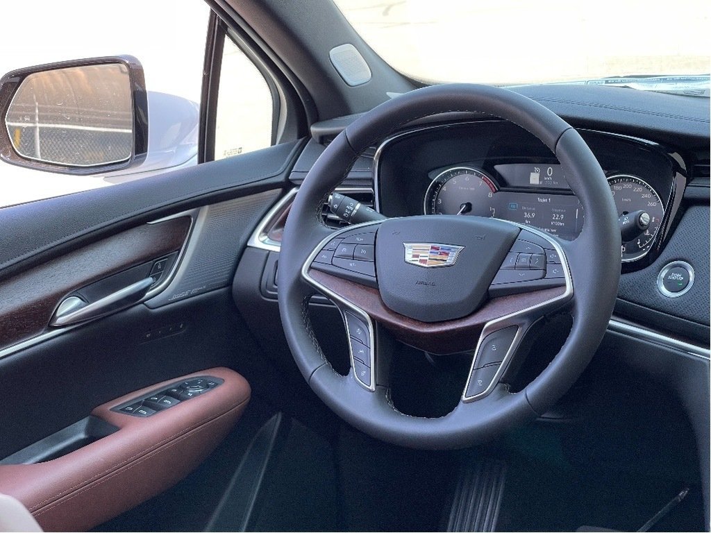 2025 Cadillac XT5 in Joliette, Quebec - 14 - w1024h768px