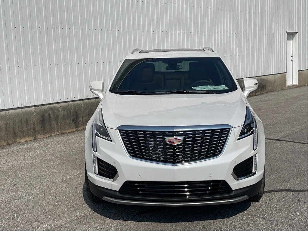 2025 Cadillac XT5 in Joliette, Quebec - 2 - w1024h768px