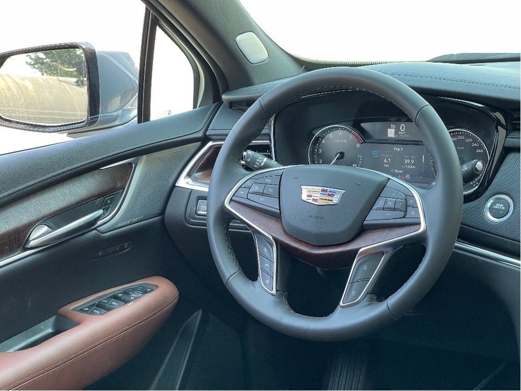 2025 Cadillac XT5 in Joliette, Quebec - 14 - w1024h768px