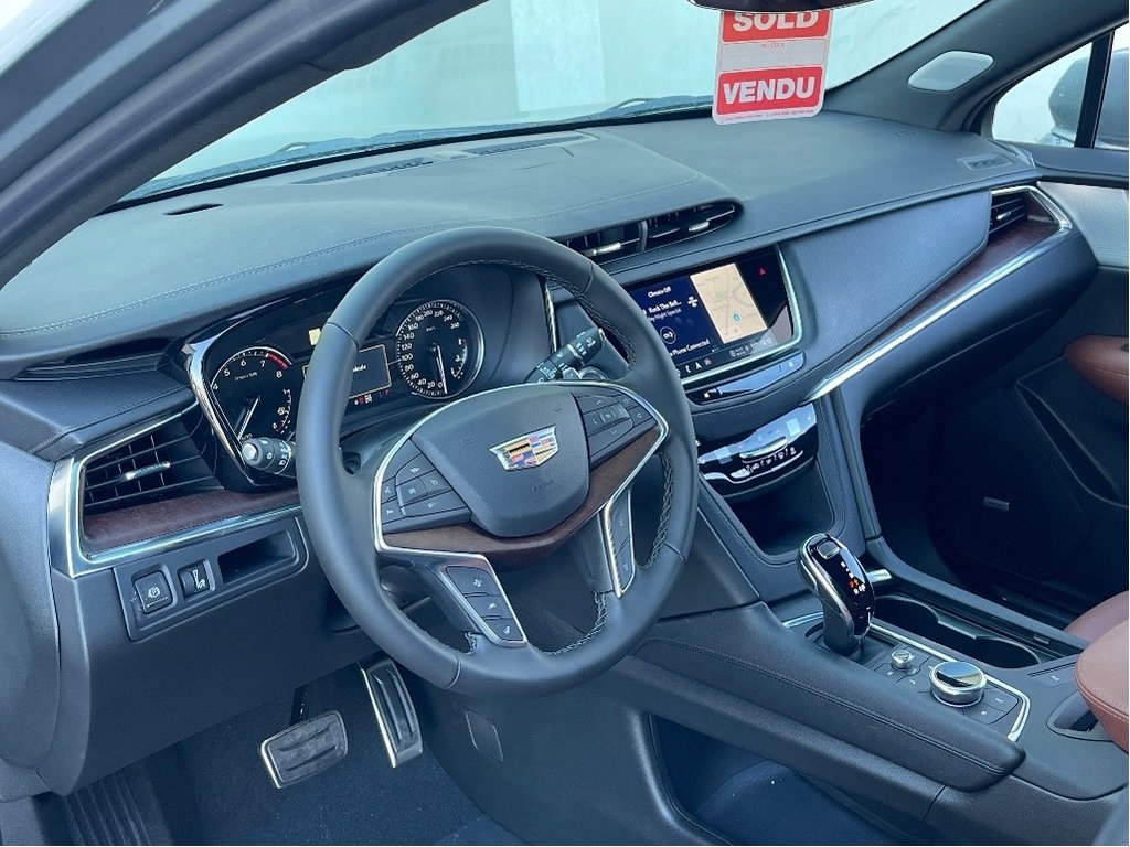 2025 Cadillac XT5 in Joliette, Quebec - 9 - w1024h768px