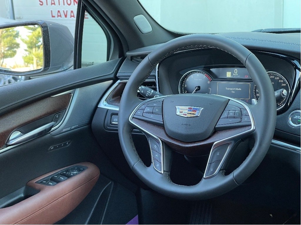 2025 Cadillac XT5 in Joliette, Quebec - 14 - w1024h768px