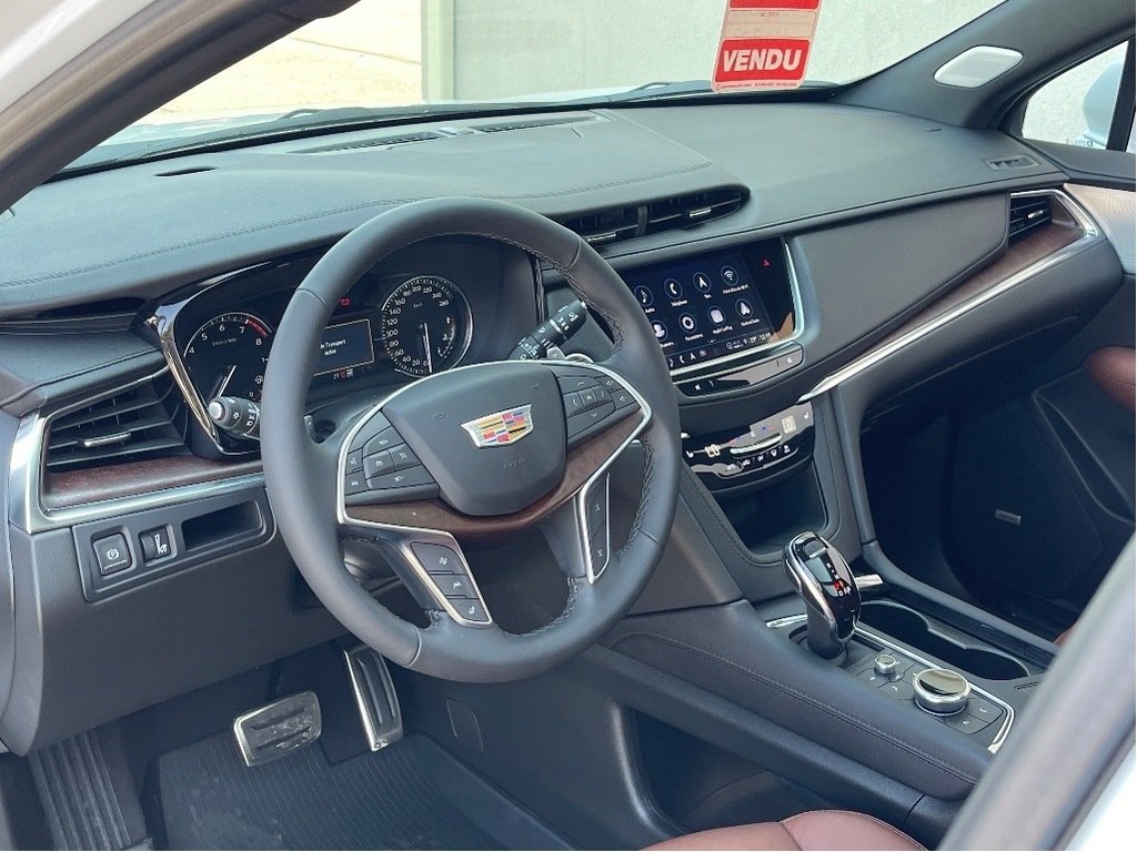 2025 Cadillac XT5 in Joliette, Quebec - 9 - w1024h768px