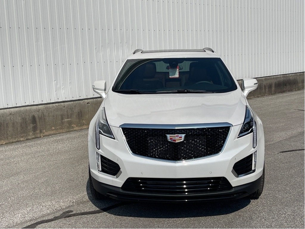 2025 Cadillac XT5 in Joliette, Quebec - 2 - w1024h768px