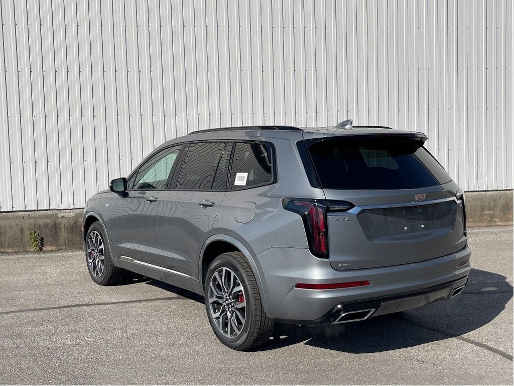 2025 Cadillac XT6 in Joliette, Quebec - 4 - w1024h768px