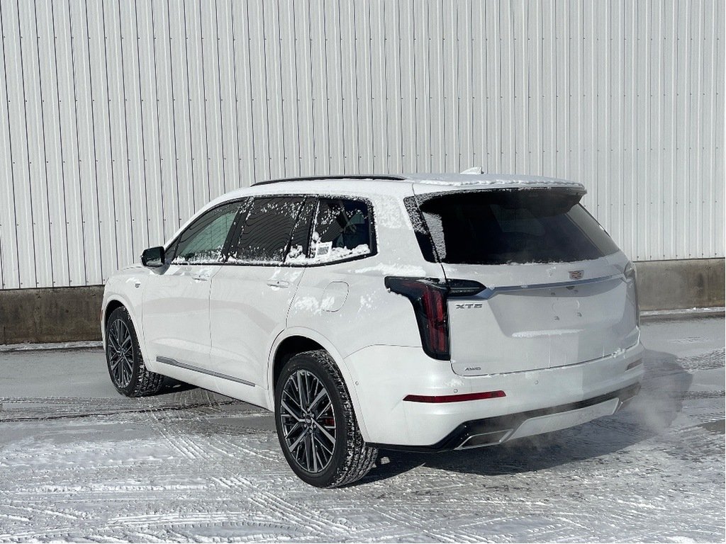 2025 Cadillac XT6 in Joliette, Quebec - 5 - w1024h768px