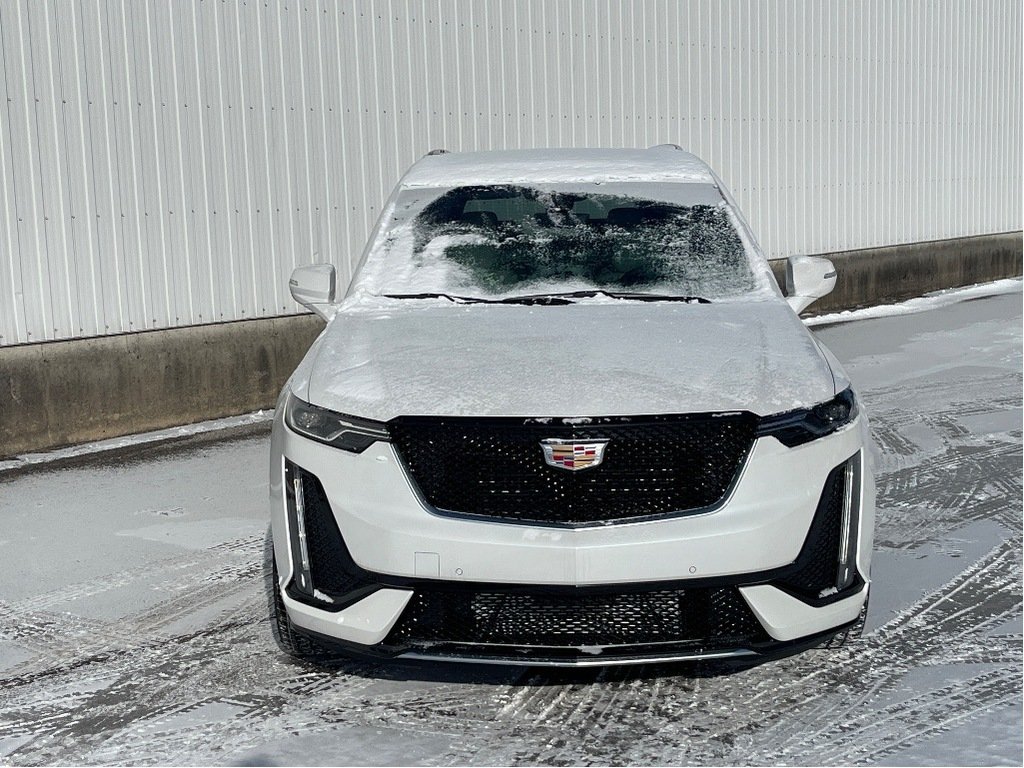 2025 Cadillac XT6 in Joliette, Quebec - 2 - w1024h768px