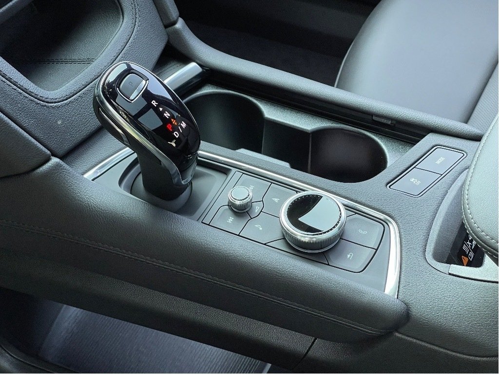 2025 Cadillac XT6 in Joliette, Quebec - 20 - w1024h768px