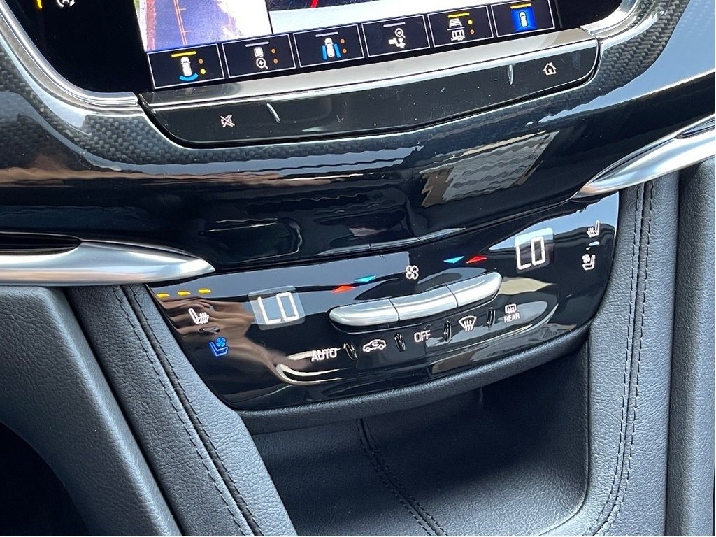 2025 Cadillac XT6 in Joliette, Quebec - 19 - w1024h768px