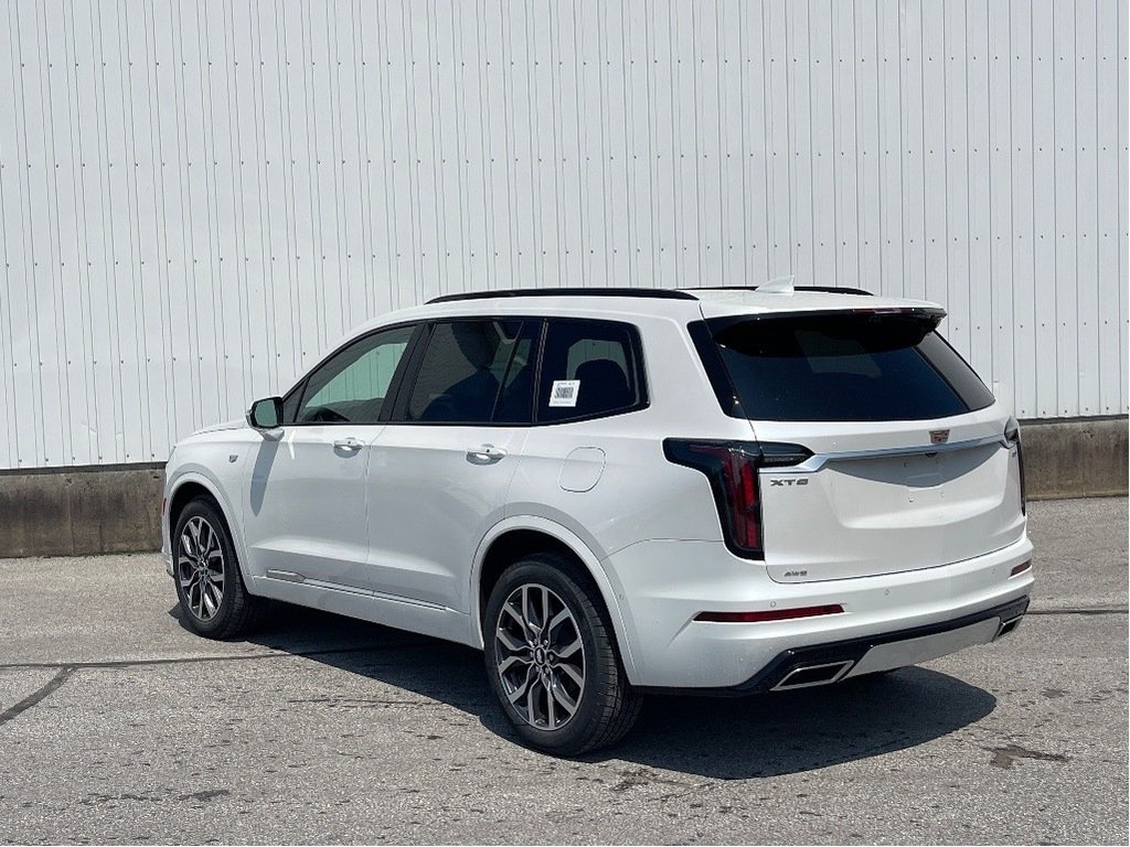 2025 Cadillac XT6 in Joliette, Quebec - 4 - w1024h768px