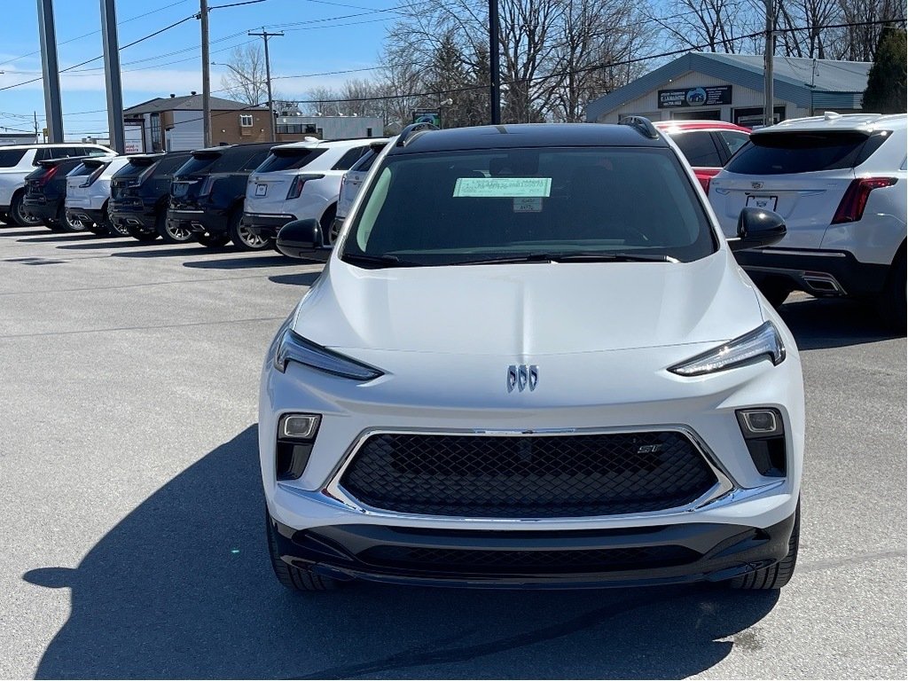 Buick Encore GX  2024 à Joliette, Québec - 2 - w1024h768px